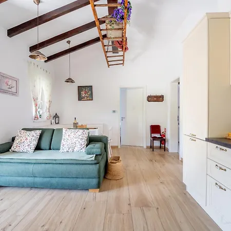 Brkinka Apartment